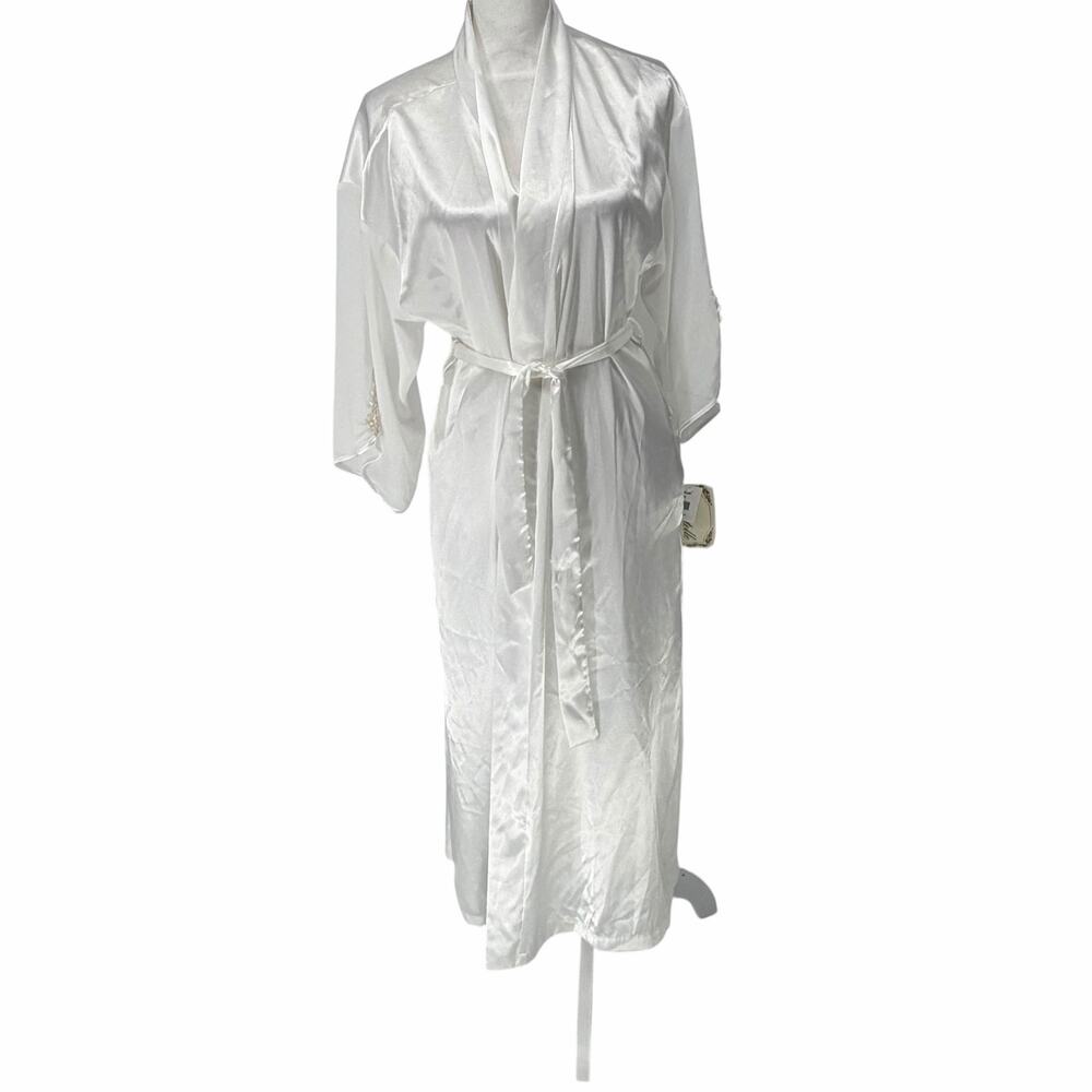 NEW Dentelle White Lace & Pearl Sleeves Satin Robe Sz Small